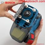 Tháo lắp phụ kiện chà nhám nhanh chóng với cơ cấu kẹp linh hoạt của máy chà Bosch GSS 18v-LI